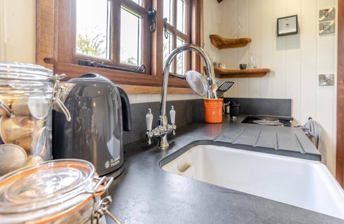 Bronllys Cottage | 1 Bed in Bronllys (oc-t31949)
