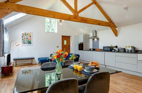 Stoke Holy Cross Cottage | 1 Bed in Dunston (oc-h27629)
