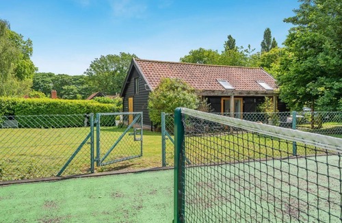 Stoke Holy Cross Cottage | 1 Bed in Dunston (oc-h27629)