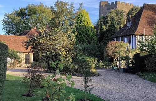 Abbess Roding Cottage | 1 Bed in Headcorn (oc-t34759)