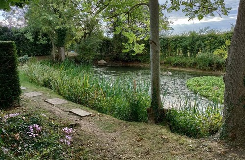 Abbess Roding Cottage | 1 Bed in Headcorn (oc-t34759)