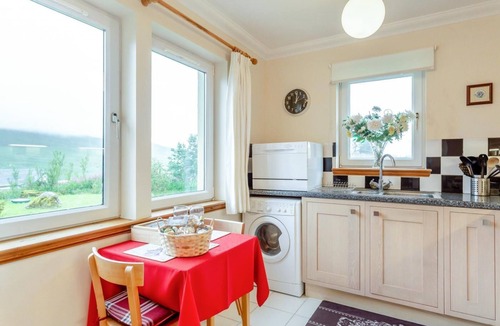 Portree Cottage | 1 Bed in Isle Of Skye (oc-t32341)