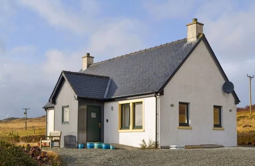 Portree Cottage | 1 Bed in Isle Of Skye (oc-t32341)
