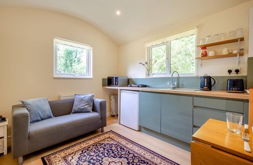 Five Oak Green Cottage | 1 Bed in Laddingford (oc-s45859)