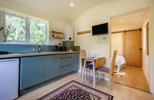 Five Oak Green Cottage | 1 Bed in Laddingford (oc-s45859)