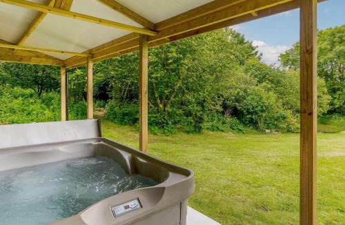 Lanreath Cabin | 1 Bed in Looe oc-88434