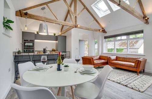 Mitchell House | 1 Bed in Mitchell (oc-p00750)