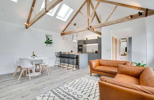 Mitchell House | 1 Bed in Mitchell (oc-p00750)