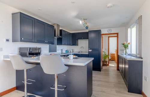 Okehampton House | 1 Bed in Southcott (oc-t30813)