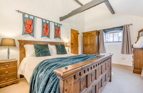 Wainhouse Corner House | 1 Bed in St. Gennys oc-l34629