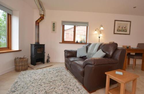 Kempsey Cabin | 1 Bed in Studley oc-53357