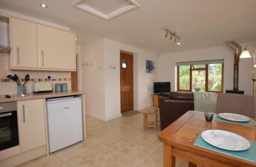 Kempsey Cabin | 1 Bed in Studley oc-53357