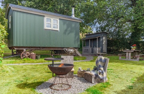 Llanfihangel Tal-y-llyn Cottage | 1 Bed in Trefeitha (oc-h32936)