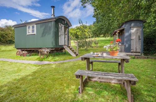 Llanfihangel Tal-y-llyn Cottage | 1 Bed in Trefeitha (oc-h32936)