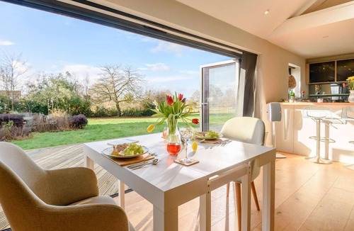 West Meon Cottage | 1 Bed in Upham (oc-90771)