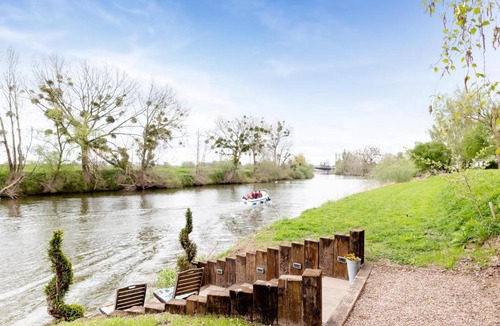 Severn Stoke House | 1 Bed in Upton-upon-Severn oc-t30854