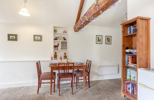 West Knoyle Cottage | 1 Bed in Warminster (oc-52108)