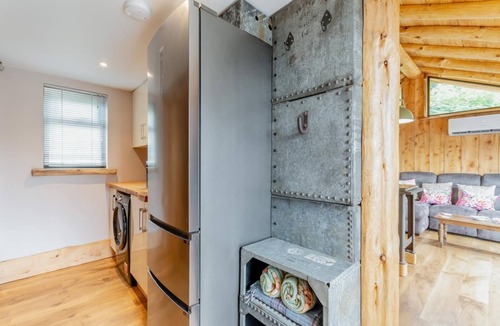 Upper Sapey Ski Chalet | 1 Bed in Whitbourne (oc-s32935)