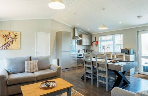 Raywell Ski Chalet | 1 bedroom accommodation in Raywell, Beverley