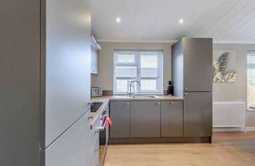 Raywell Ski Chalet | 1 bedroom accommodation in Raywell, Beverley