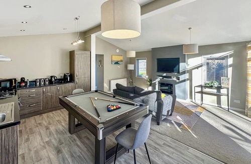 Raywell Ski Chalet | 1 bedroom accommodation in Raywell, Beverley