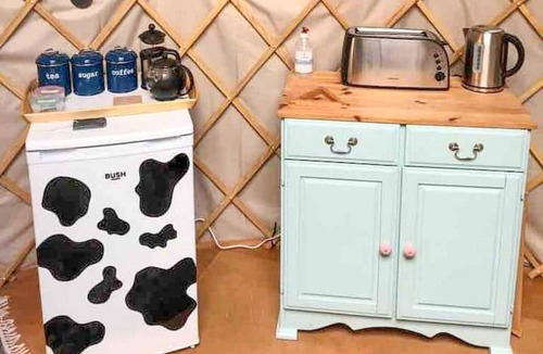 West Knoyle Cottage | 1 bedroom accommodation in Warminster