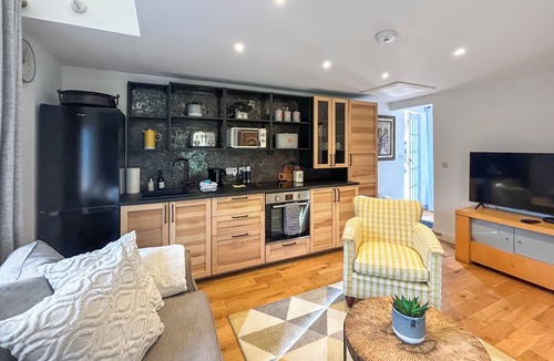 Guildford Cottage | 1 bedroom accommodation in Guildford