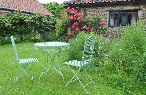 Hempstead Cottage | 1 bedroom accommodation in Hempstead, near Holt