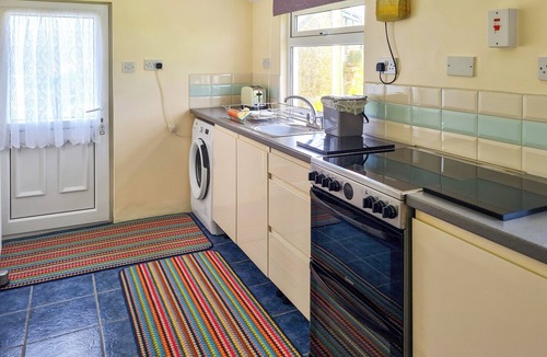 Camborne Cottage | 1 bedroom accommodation in Troon, near Camborne