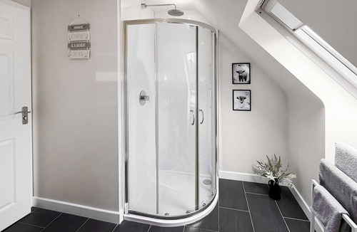 Bathgate Cottage | 1 bedroom accommodation in Blackridge, near Edinburgh