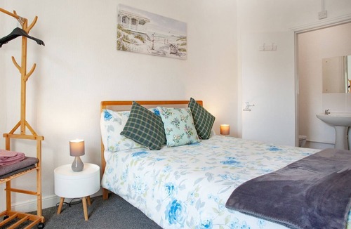 Roundham Cottage | 1 bedroom accommodation in Paignton