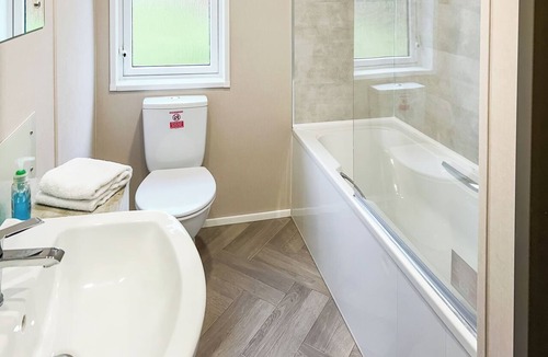 Tunstall Ski Chalet | 1 bedroom accommodation in Tunstall, Richmond