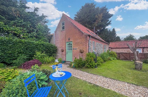 Briston Cottage | 1 bedroom accommodation in Briston