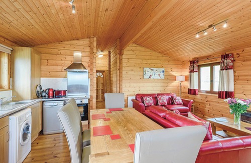 Caersws Ski Chalet | 1 bedroom accommodation in Llandinam, Powys