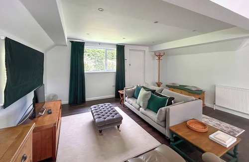 Horsham Cottage | 1 bedroom accommodation in Horsham, near Brighton