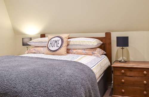 Two Dales Cottage | 1 bedroom accommodation in Hackney, near Matlock