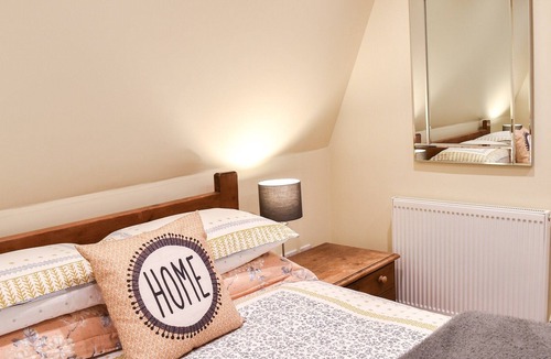 Two Dales Cottage | 1 bedroom accommodation in Hackney, near Matlock
