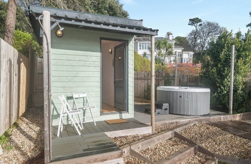 Torquay City Centre Cottage | 1 bedroom accommodation in Torquay