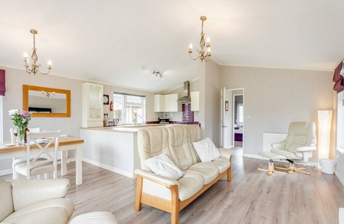 Wisbech House | 1 bedroom accommodation in Three Holes, Nr Downham Market