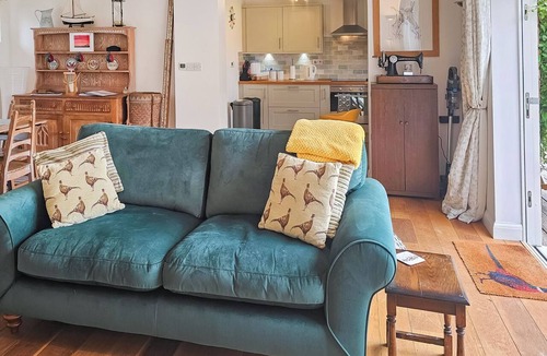 Beccles Cottage | 1 bedroom accommodation in Aldeby