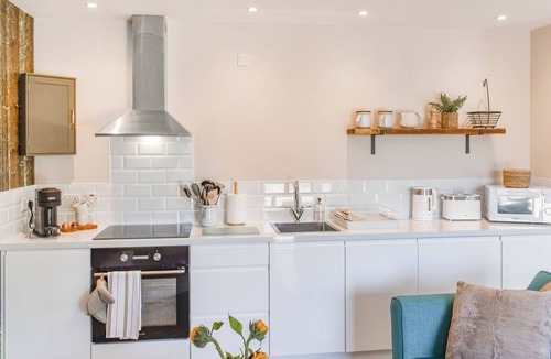 Aylburton Cottage | 1 bedroom accommodation in Lydney, Forest of dean