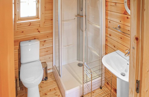Ryther Ski Chalet | 1 bedroom accommodation in Stillingfleet, York