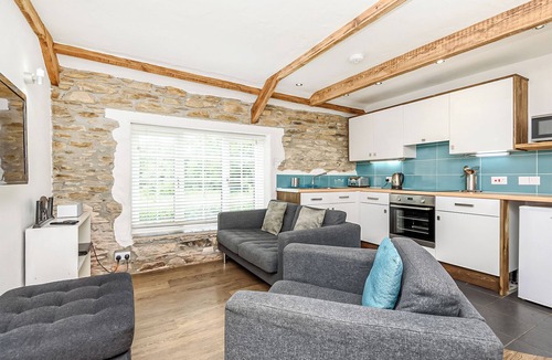 Looe Cottage | 1 bedroom accommodation in Watergate, Looe
