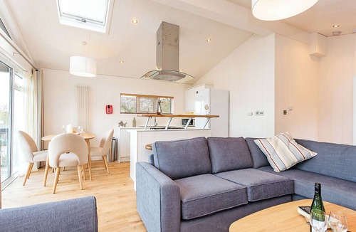Ryde Ski Chalet | 1 bedroom accommodation in Wootton Bridge, Nr Cowes