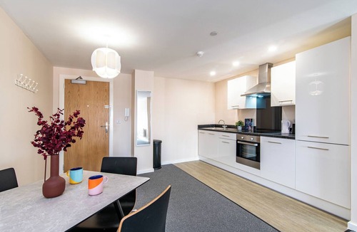 Eccles Apartment | 1 Bedroom Flat Eccles by Train Station