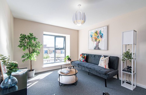 Eccles Apartment | 1 Bedroom Flat Eccles by Train Station