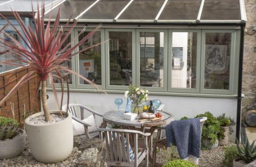 Ludgvan House | 1 The Cottages - Family friendly, Parking, Woodburner