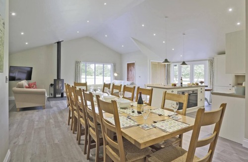 Beccles Cottage | 10 Bed in Barsham (oc-rrest)