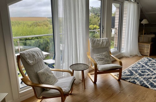 Harlyn House | 100 steps away from beautiful Harlyn Bay Beach!