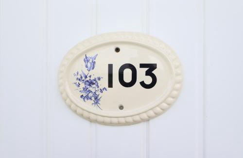 Chapel Saint Leonards House | 103 Cherry Park
